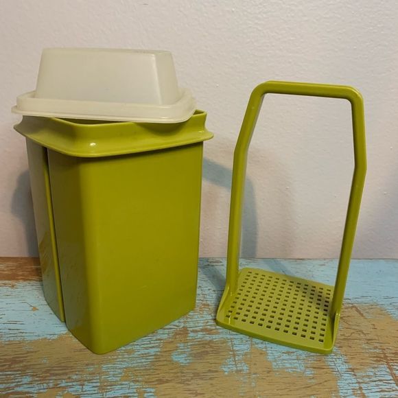 Tupperware Kitchen Vintage 97s Avocado Green Pickadeli Pickle Keeper Plastic Clear Lid